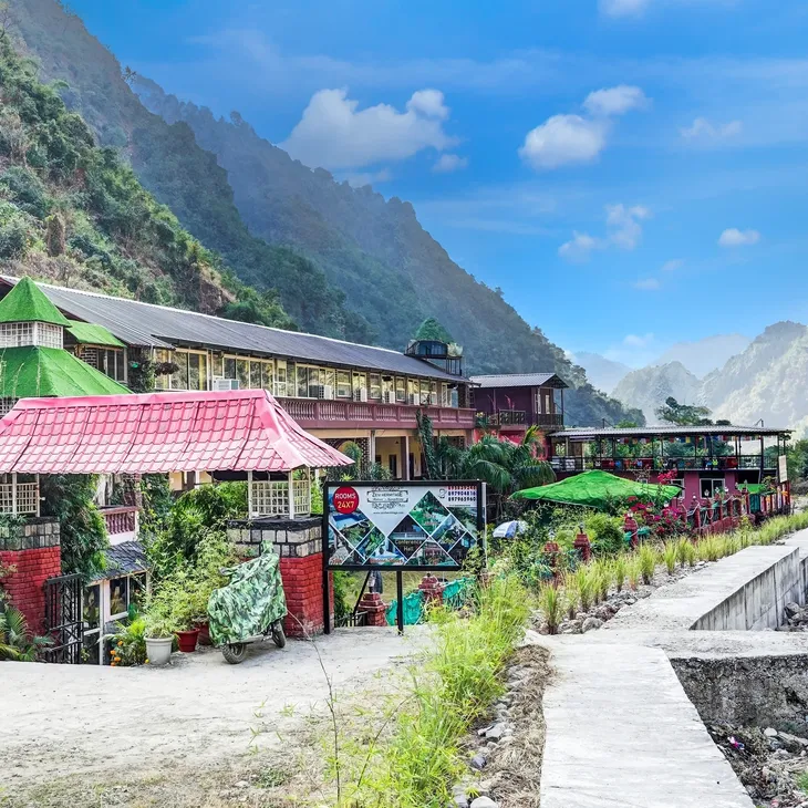 Zeiv Hermitage Resort Maldevta - couple-friendly wellness resort with river view