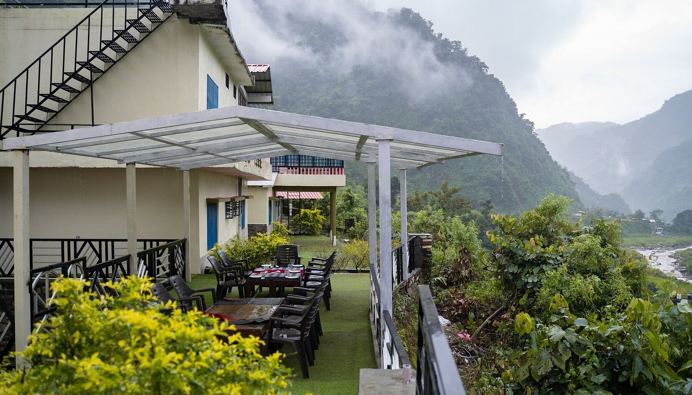 Baandal River Resort Maldevta - riverside resort with private beach access